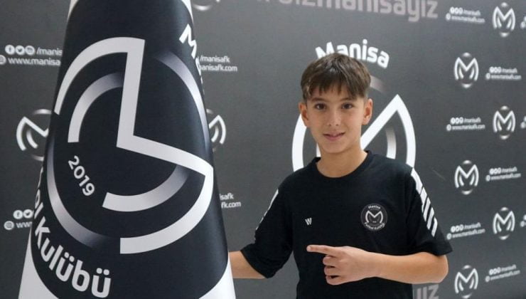 Manisa FK genç yeteneği bünyesine kattı | Genç yetenekle sözleşme imzalandı