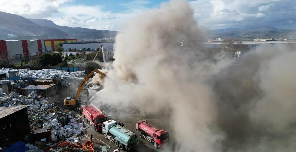 Manisa’daki geri dönüşüm tesisleri boşaltılıyor | 3 geri dönüşüm tesisinin faaliyeti durduruldu